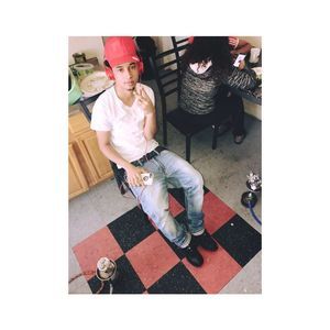 Meet your Posher, Lewis